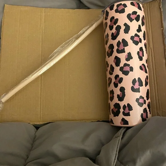 NWT (BLUSH) SKINNY TUMBLER. STAINLESS STEEL - Picture 4 of 6